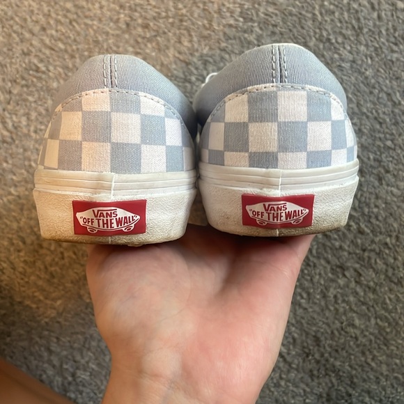 Vans - Picture 6 of 7